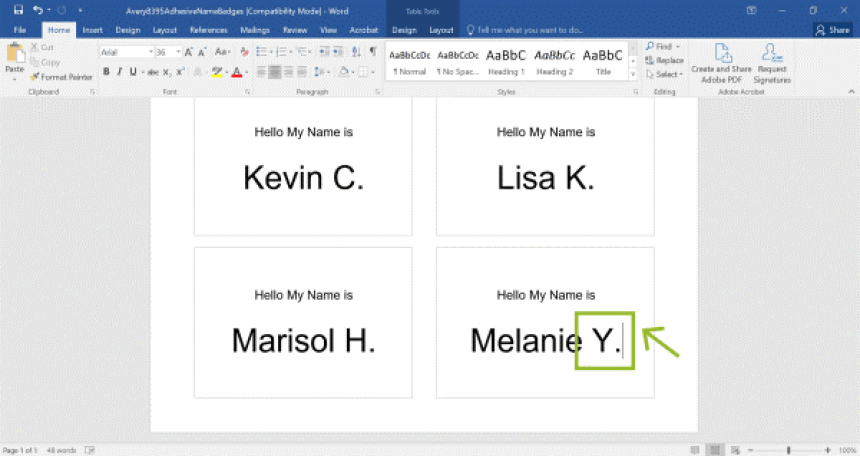 Ekran dodwania treści do projektu etykiet w programie Microsoft Word