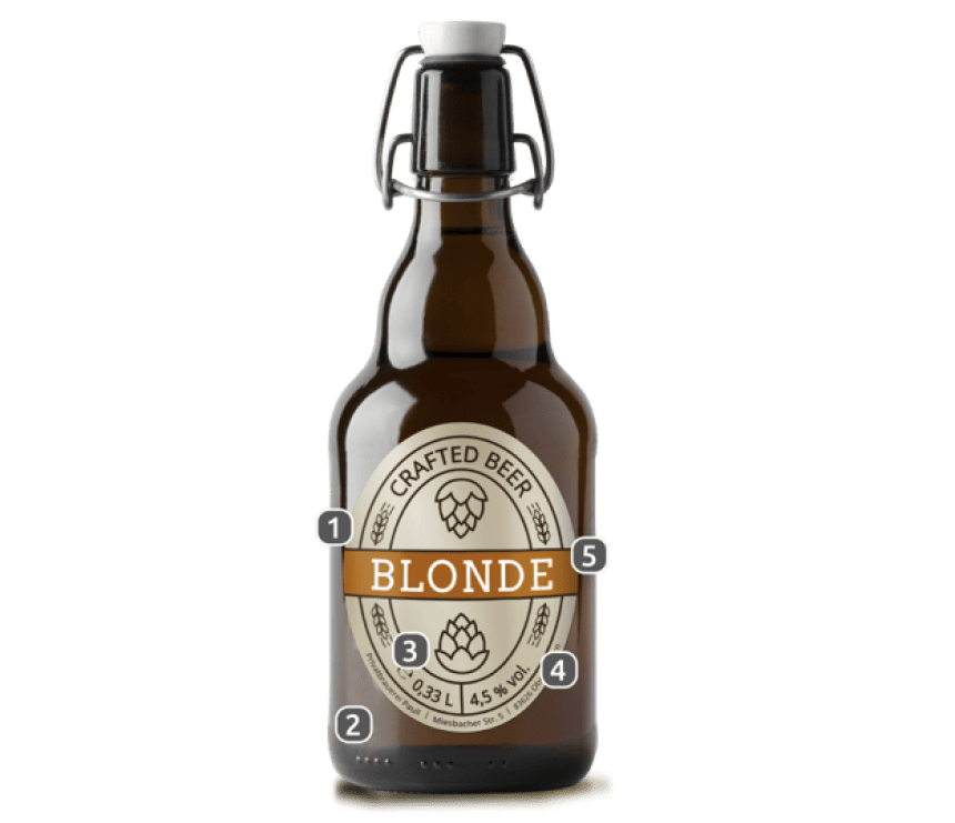 Butelka piwa "Crafted Beer Blonde" z okrągłą etykietą. Numery wskazują na logo, nazwę piwa, pojemność i zawartość alkoholu.