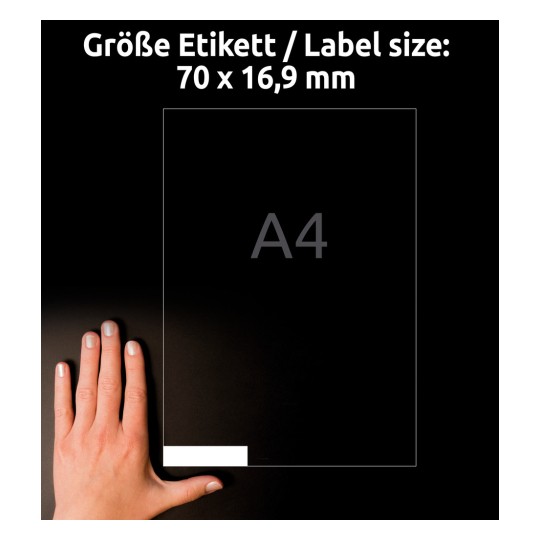 Porównanie wielkości z dłonią, artykuł: 3420, jeden arkusz uniwersalnych etykiet, format: 70 x 16,9 mm, kolor: biały.