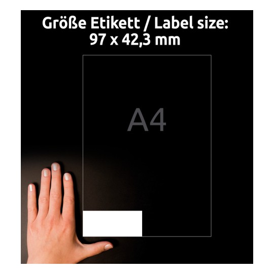 Porównanie rozmiaru z ręką, artykuł: 3659-200, jeden arkusz uniwersalnych etykiet, format: 97 x 42,3 mm, kolor: biały.