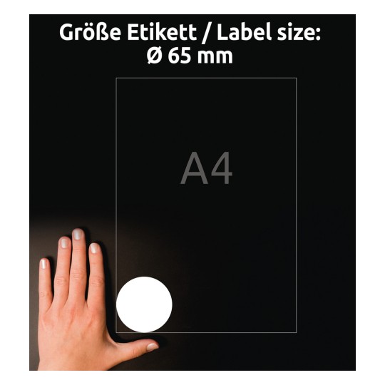 Porównanie rozmiaru z dłonią, artykuł: 6227-10, jeden arkusz okrągłych etykiet, format: ⌀ 65 mm, kolor: biały.