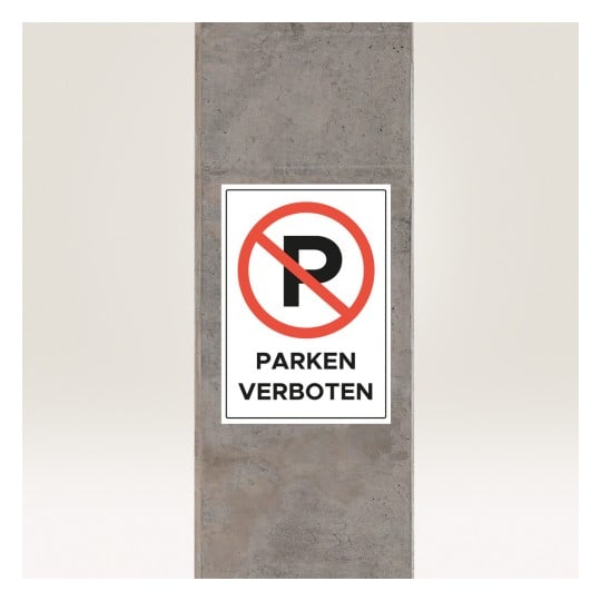 Obraz przedstawia znak z dużym czerwonym okręgiem i przekreśloną literą 'P', co oznacza zakaz parkowania. Na znaku znajduje się tekst 'PARKEN VERBOTEN' po niemiecku, co oznacza 'Zakaz parkowania'. Jest zamocowany na betonowym słupie.