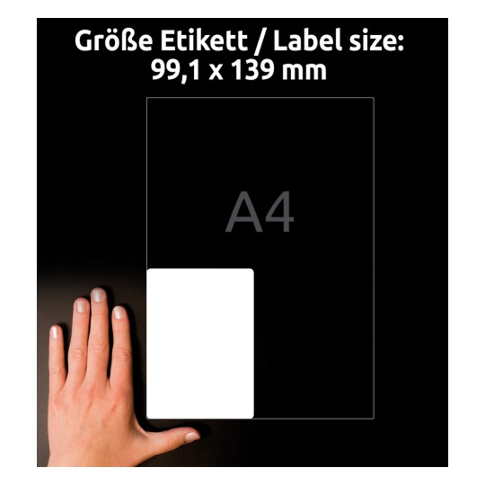 Porównanie wielkości z ręką, artykuł: J4774-10, arkusz etykiet z folii odpornej na warunki atmosferyczne, format: 99,1 x 139 mm, kolor: biały.