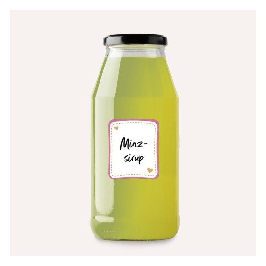 Butelka syropu miętowego z etykietą o treści 'Minz-sirup'. Syrop ma zielonkawy odcień.