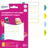 Obraz przedstawia paczkę wodoodpornych etykiet marki Avery. Opakowanie jest jaskrawo różowe z wyświetlonymi etykietami w różnych kolorach, w tym zielonym, żółtym i niebieskim, oraz niektórymi oznakowanymi pojemnikami.