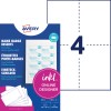 Opakowanie wkładek do identyfikatorów imiennych Avery z przykładowym arkuszem identyfikatorów i dużą grafiką przedstawiającą cyfrę 4?