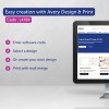 Obraz promuje łatwe tworzenie przy użyciu oprogramowania Avery's Design & Print, dostarczając instrukcje dotyczące korzystania z oprogramowania na podstawie określonego kodu. Obejmuje kroki wprowadzania kodu oprogramowania, wybierania projektu, tworzenia niestandardowego projektu i drukowania z użyciem korespondencji seryjnej.