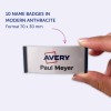 Obraz przedstawia identyfikator firmy Avery, wyświetlający imię i nazwisko 'Paul Meyer' oraz informacje o formacie identyfikatora, który wynosi 70 x 30 mm. Wskazuje, że jest 10 identyfikatorów w nowoczesnym antracytowym kolorze.